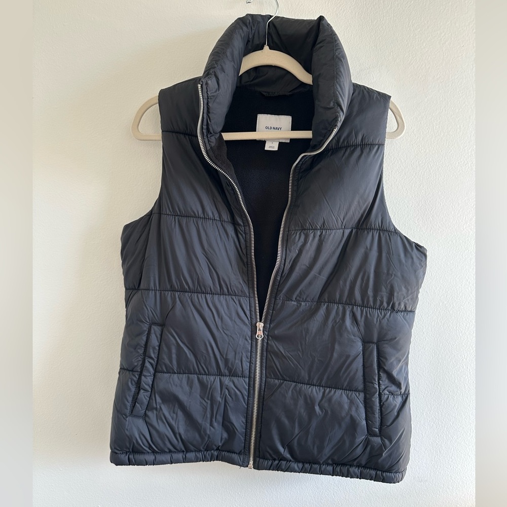 Old Navy Women’s Black Puffer Vest Jacket Size Small